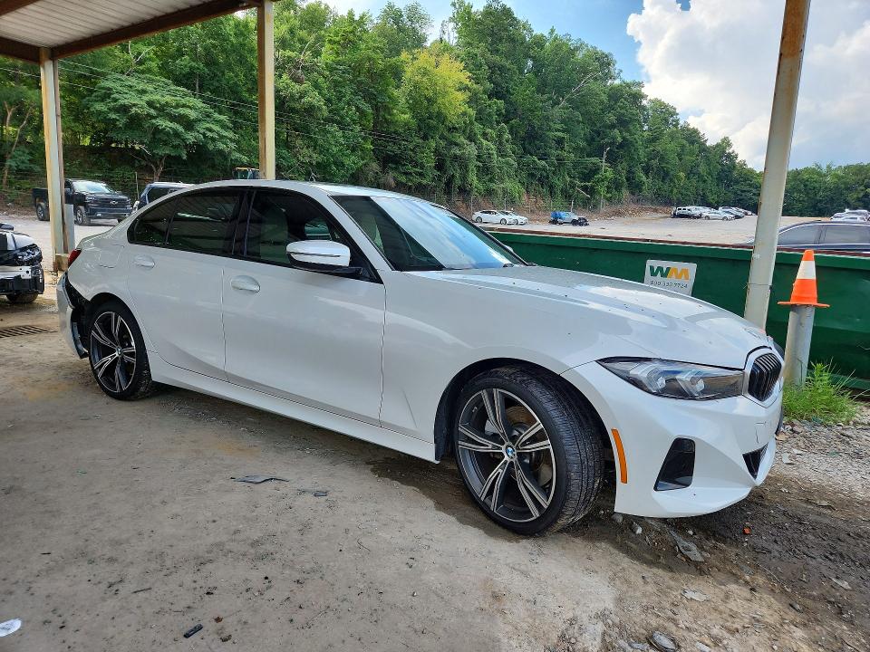 61103446 :رقم المزاد ، 3MW69FF01P8C92572 vin ، 2023 Bmw 330i مزاد بيع