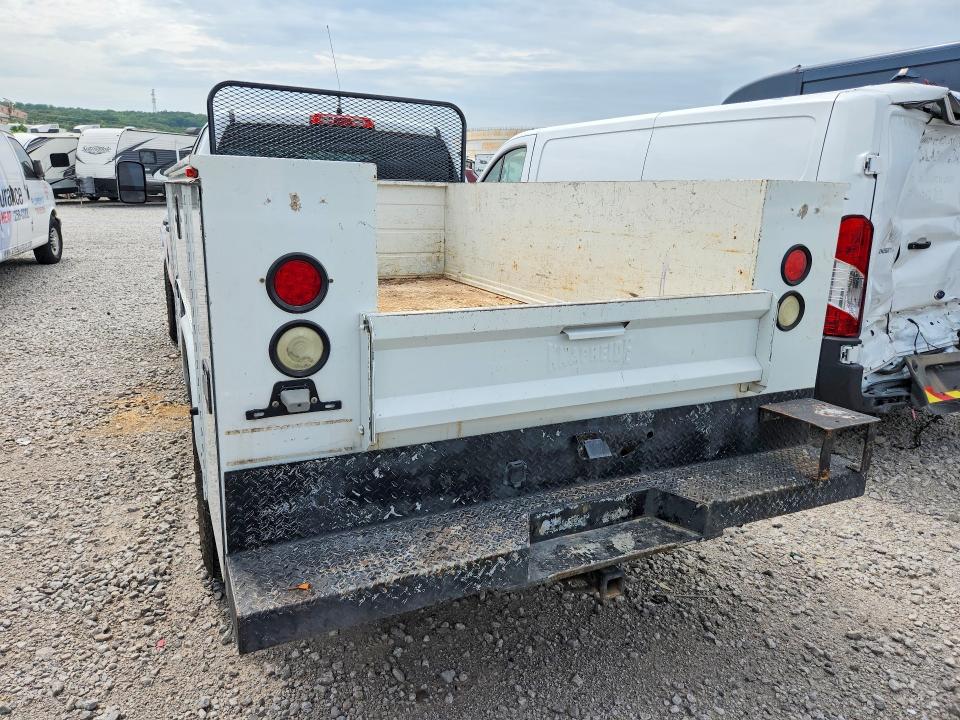62145416 :رقم المزاد ، 1GB5CYC84FZ131681 vin ، 2015 Chevrolet Silverado مزاد بيع