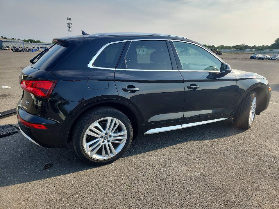 61195276 :رقم المزاد ، WA1BNAFY7J2247710 vin ، 2018 Audi Q5 مزاد بيع