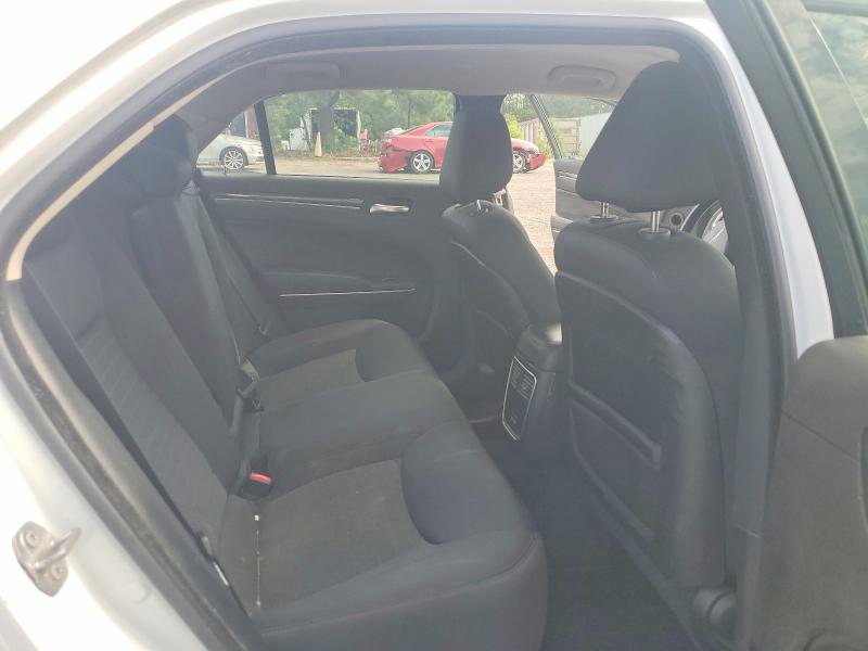 60615556 :رقم المزاد ، 2C3CCAAG3JH279063 vin ، 2018 Chrysler 300 مزاد بيع