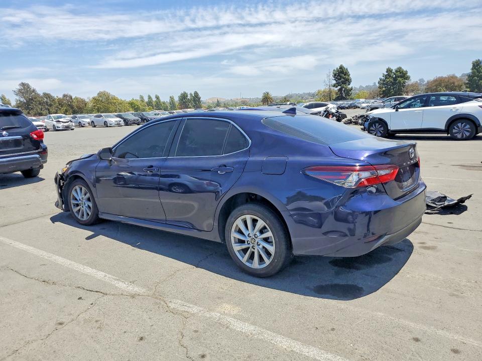 Продаж на аукціоні авто 2022 Toyota Camry, vin: 4T1C11AK7NU012030, номер лоту: 59530406