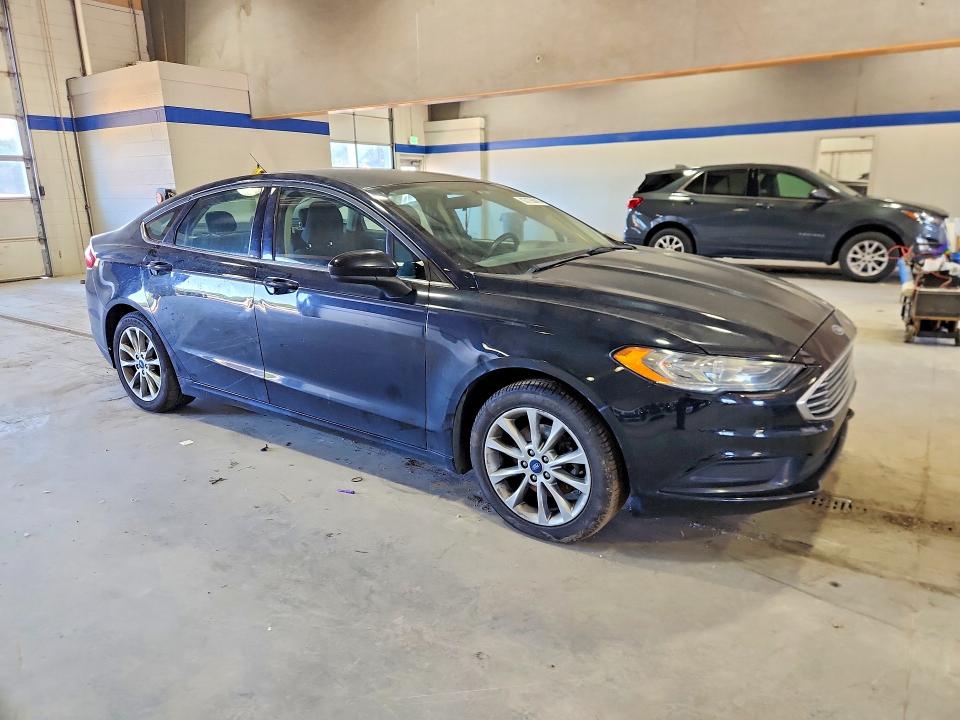63125016 :رقم المزاد ، 3FA6P0HD0HR305335 vin ، 2017 Ford Fusion مزاد بيع