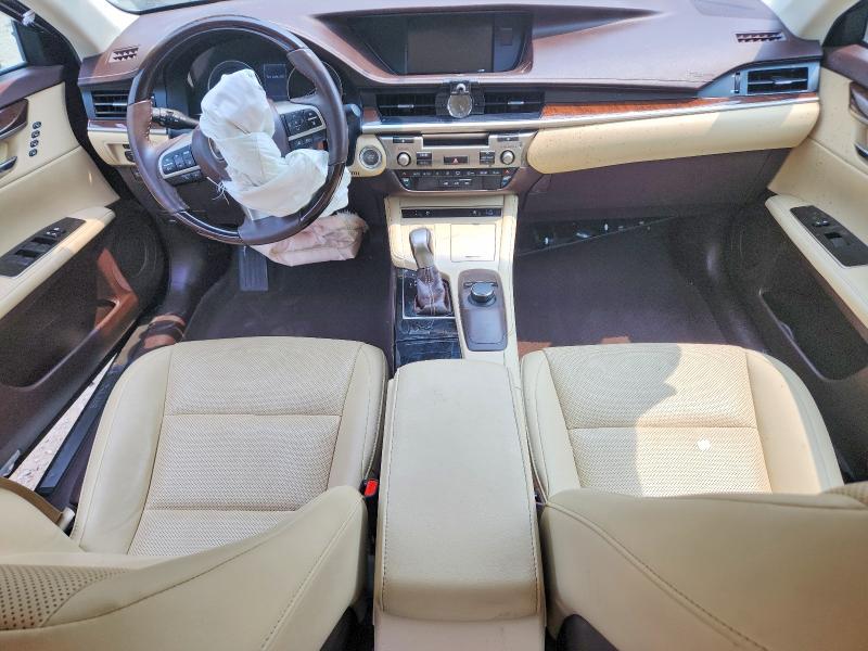 61302796 :رقم المزاد ، 58ABK1GG4JU105957 vin ، 2018 Lexus Es مزاد بيع