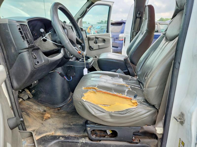 59783096 :رقم المزاد ، 1GCGG25U051164738 vin ، 2005 Chevrolet Express G2500 مزاد بيع