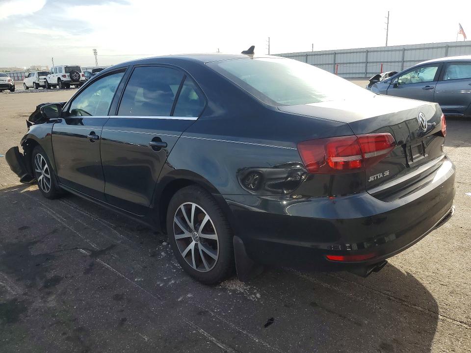 60704956 :رقم المزاد ، 3VWDB7AJ8HM306641 vin ، 2017 Volkswagen Jetta مزاد بيع