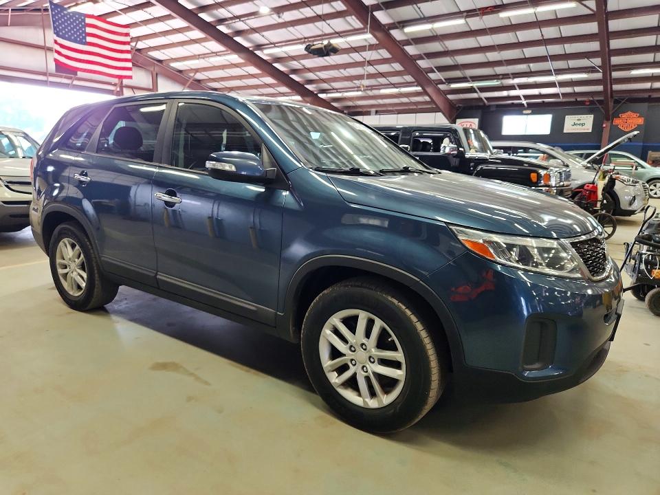 2014 Kia Sorento მანქანა იყიდება აუქციონზე, vin: 5XYKT3A60EG528787, აუქციონის ნომერი: 61740726