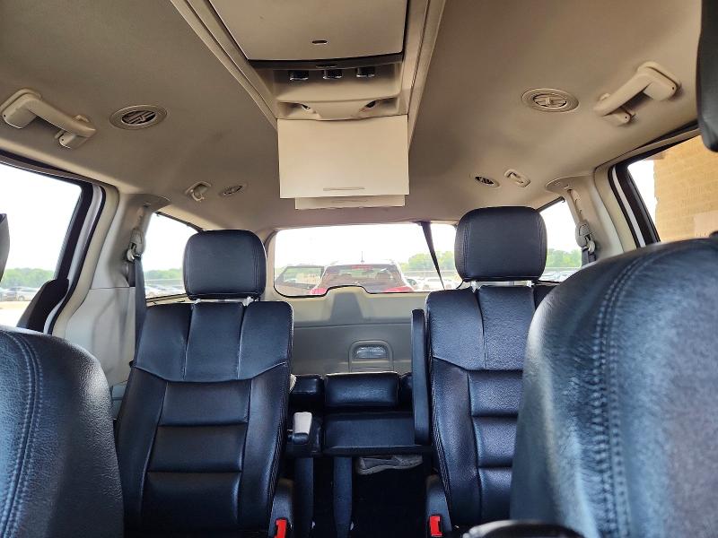 63043286 :رقم المزاد ، 2C4RC1BG8FR611097 vin ، 2015 Chrysler Town & Country مزاد بيع