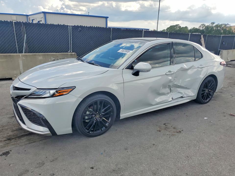 59820806 :رقم المزاد ، 4T1K61AK5RU229143 vin ، 2024 Toyota Camry مزاد بيع