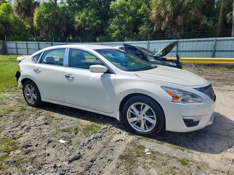 62252916 :رقم المزاد ، 1N4AL3AP1EC161364 vin ، 2014 Nissan Altima مزاد بيع