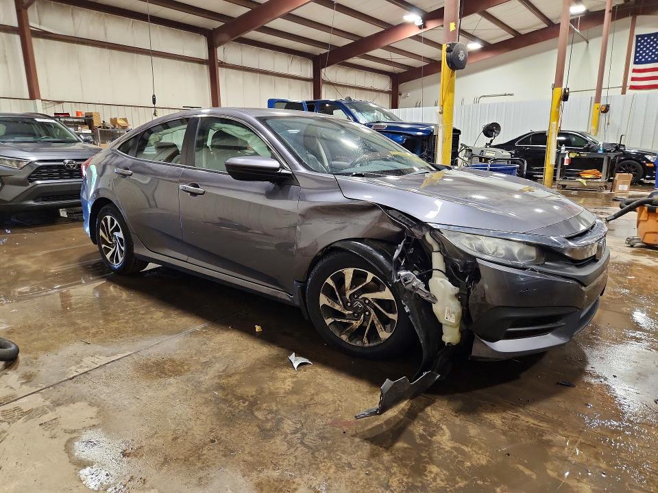 60463416 :رقم المزاد ، 19XFC2F74HE218298 vin ، 2017 Honda Civic مزاد بيع