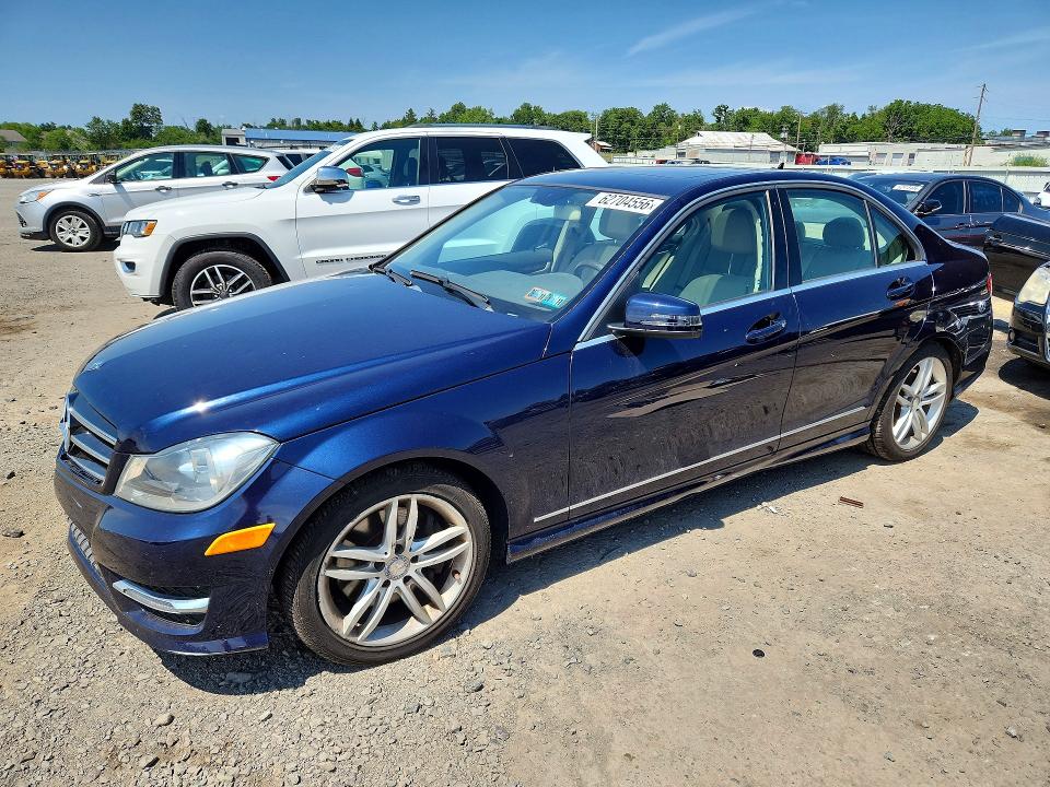 2014 Mercedes-benz C მანქანა იყიდება აუქციონზე, vin: WDDGF8AB0EG193167, აუქციონის ნომერი: 62704556