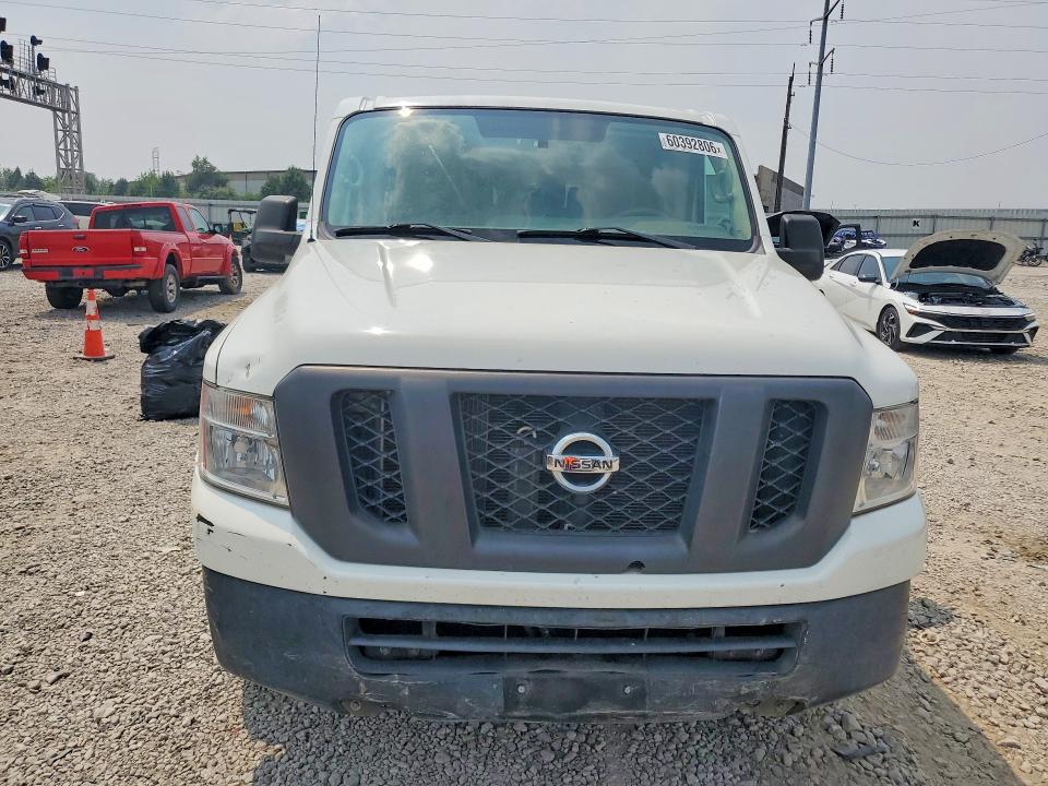 60392806 :رقم المزاد ، 5BZBF0AA5GN855028 vin ، 2016 Nissan Nv مزاد بيع