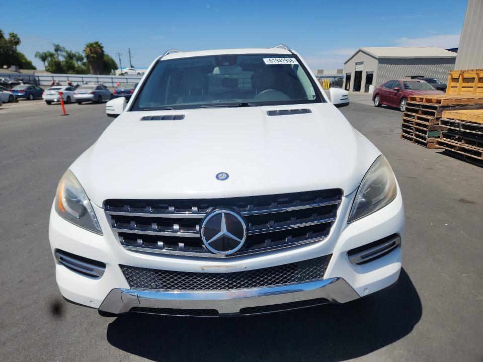 Продажа на аукционе авто 2015 Mercedes-benz Ml, vin: 4JGDA5HBXFA567946, номер лота: 61942956