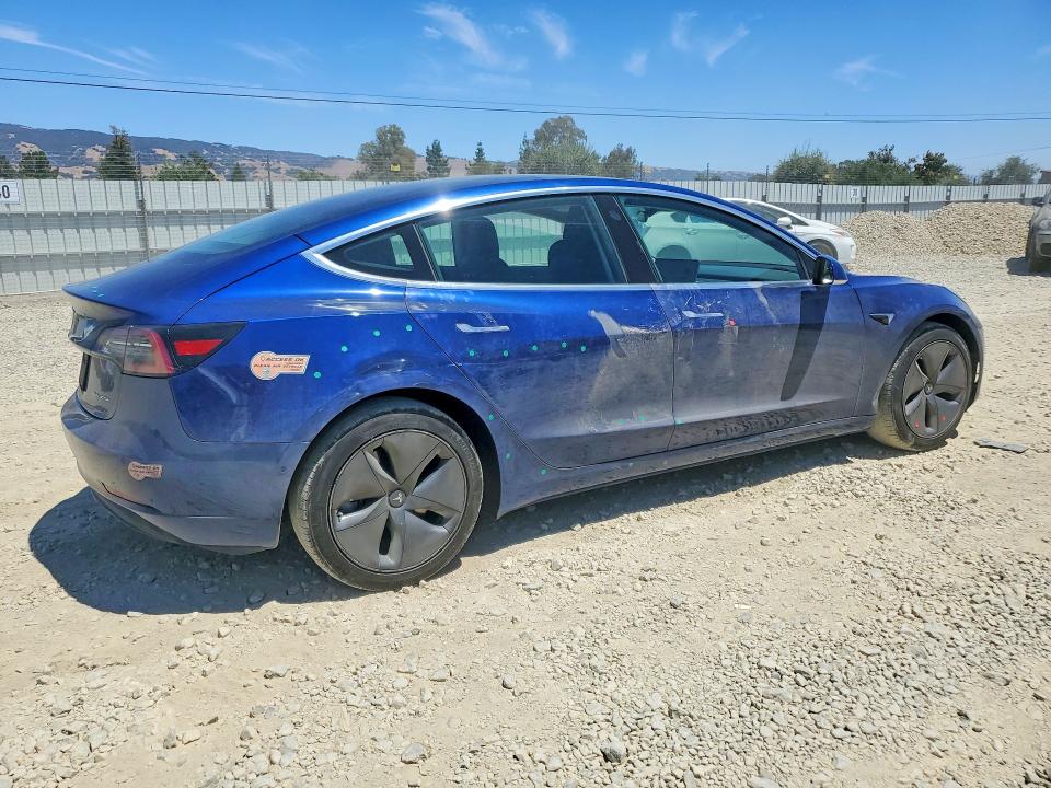 62351216 :رقم المزاد ، 5YJ3E1EB9LF617675 vin ، 2020 Tesla Model 3 مزاد بيع