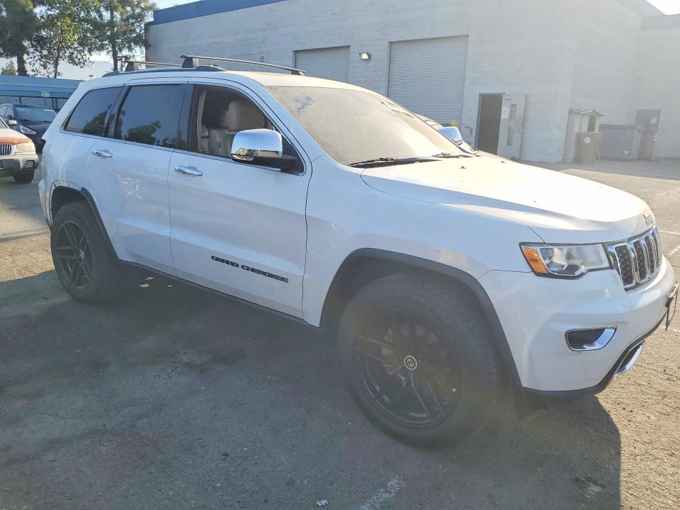 61407576 :رقم المزاد ، 1C4RJEBG0HC878114 vin ، 2017 Jeep Grand Cherokee مزاد بيع