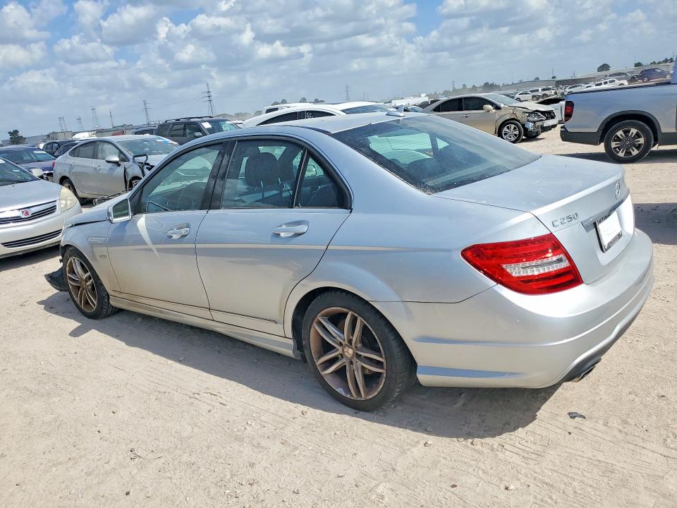2012 Mercedes-benz C მანქანა იყიდება აუქციონზე, vin: WDDGF4HB7CR214578, აუქციონის ნომერი: 62782346