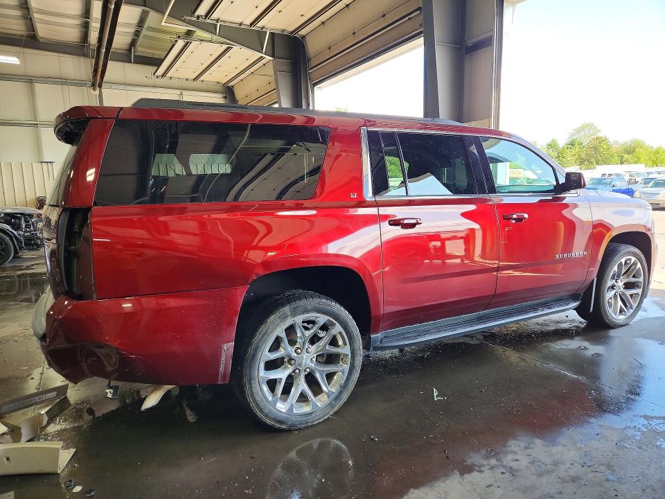 61922356 :رقم المزاد ، 1GNSKHKC9LR215604 vin ، 2020 Chevrolet Suburban مزاد بيع