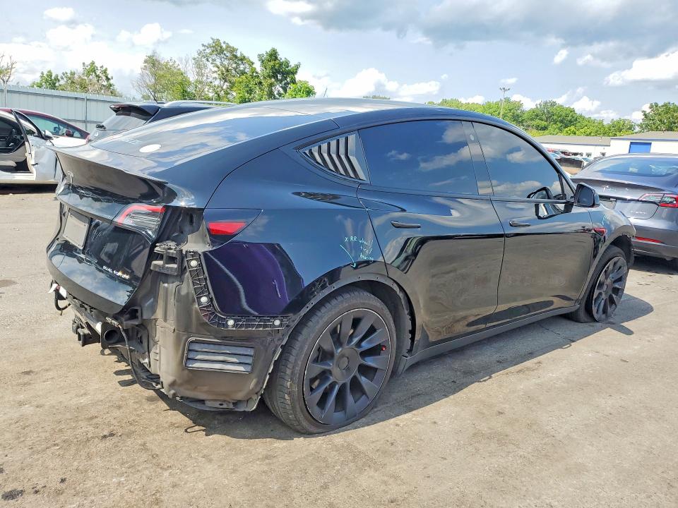 61638166 :رقم المزاد ، 7SAYGAEE9PF706004 vin ، 2023 Tesla Model Y مزاد بيع