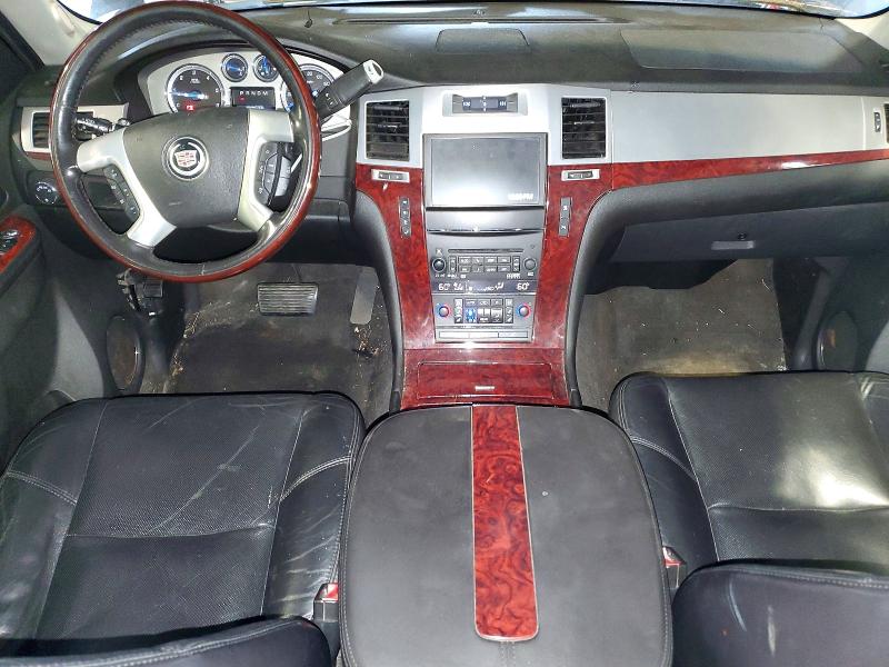 61355796 :رقم المزاد ، 1GYS4JEF5BR147245 vin ، 2011 Cadillac Escalade مزاد بيع