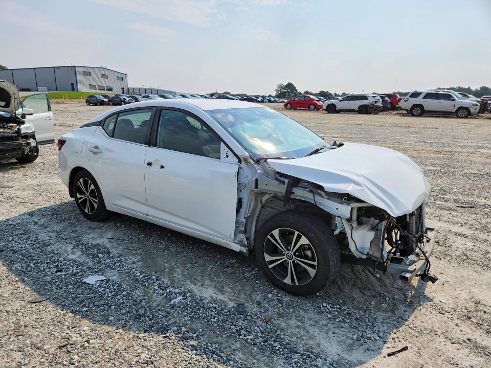 63013306 :رقم المزاد ، 3N1AB8CVXMY330229 vin ، 2021 Nissan Sentra مزاد بيع