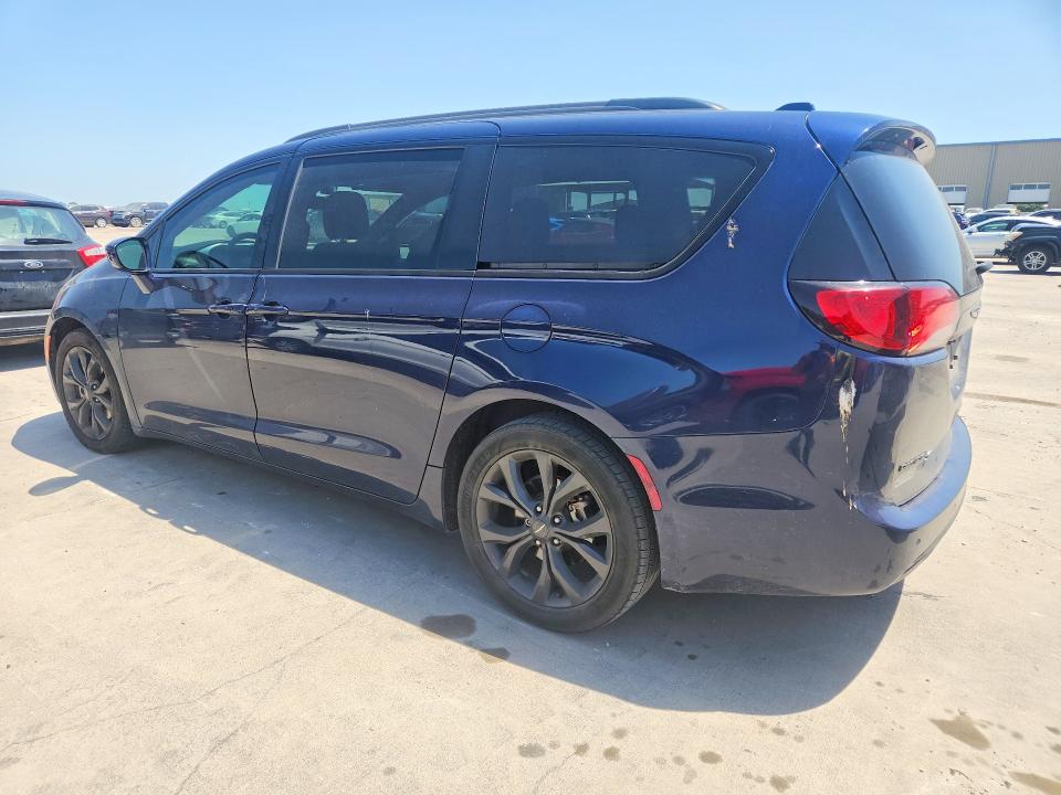 Продажа на аукционе авто 2018 Chrysler Pacifica, vin: 2C4RC1FG2JR352612, номер лота: 60301736