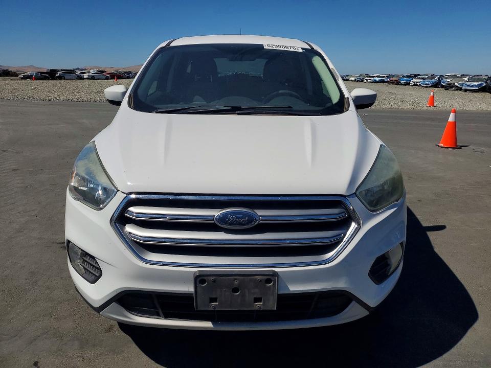 Продажа на аукционе авто 2017 Ford Escape, vin: 1FMCU0GD8HUD20578, номер лота: 62980676