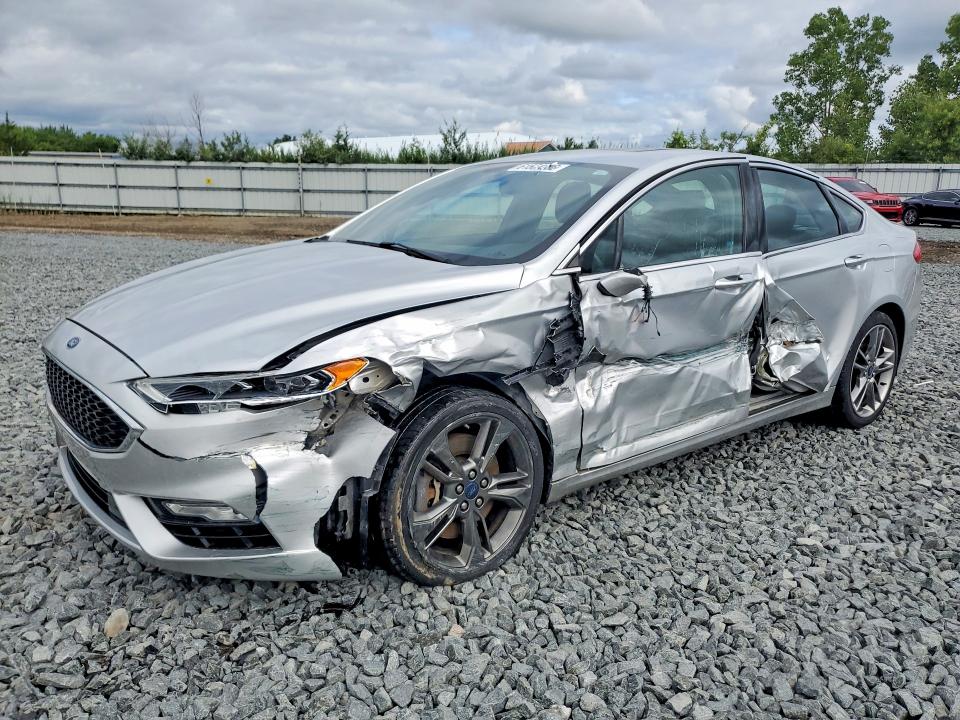 61854286 :رقم المزاد ، 3FA6P0VP3HR282745 vin ، 2017 Ford Fusion مزاد بيع