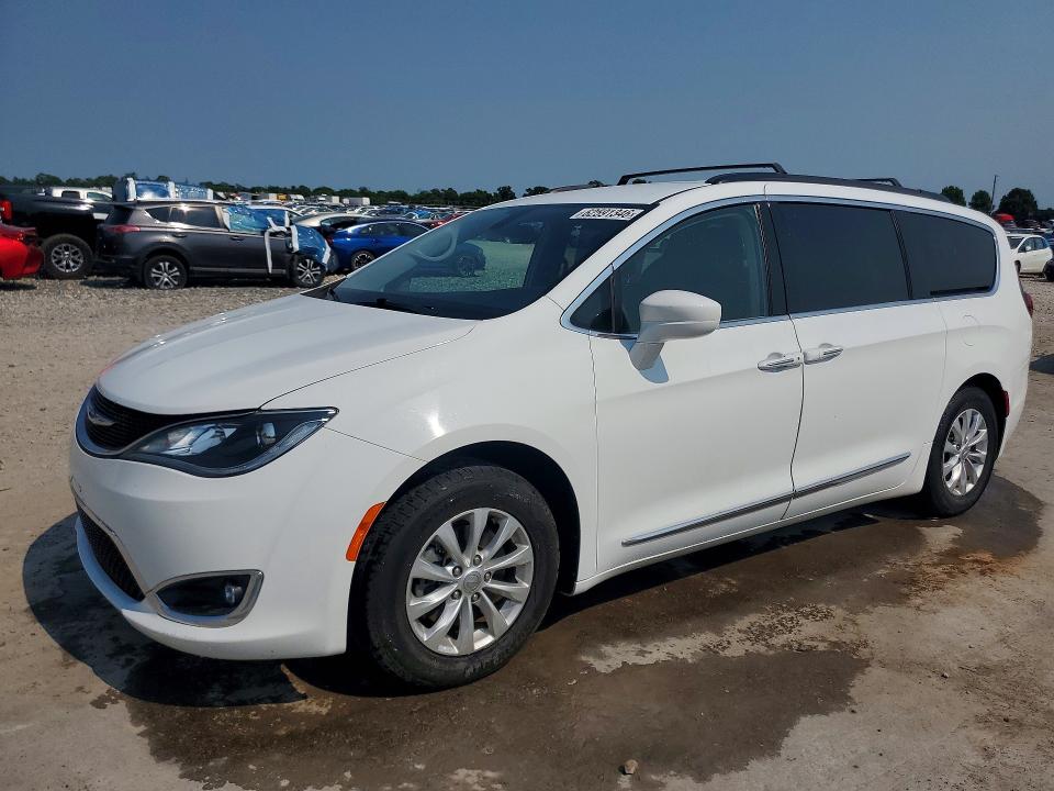 62591346 :رقم المزاد ، 2C4RC1BG0HR683169 vin ، 2017 Chrysler Pacifica مزاد بيع