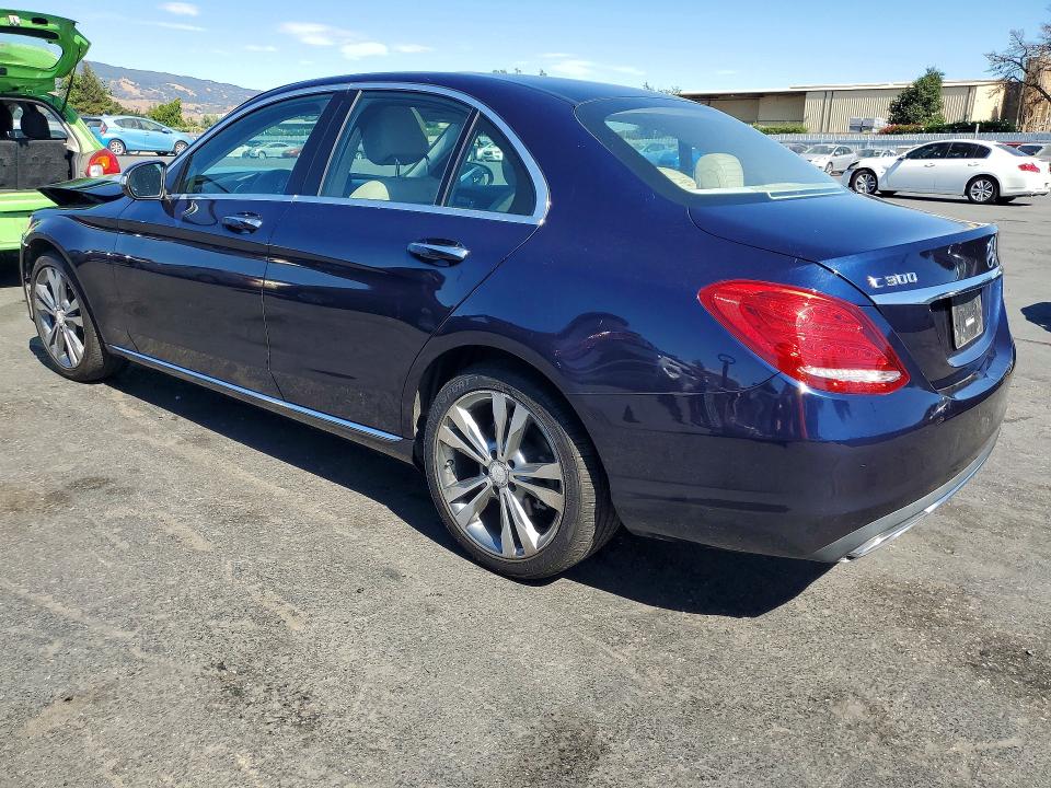 61990916 :رقم المزاد ، 55SWF4KB1FU040045 vin ، 2015 Mercedes-benz C مزاد بيع