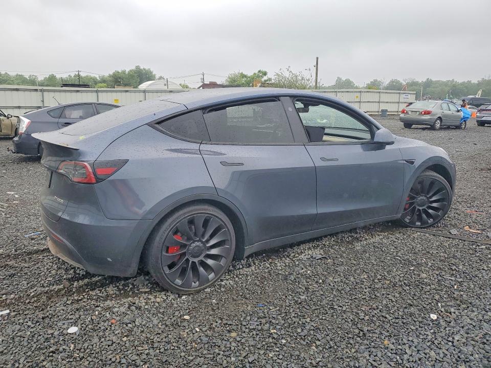 60009976 :رقم المزاد ، 7SAYGDEF0PF858571 vin ، 2023 Tesla Model Y مزاد بيع