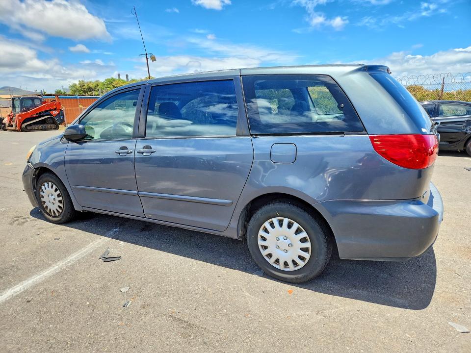 2010 Toyota Sienna მანქანა იყიდება აუქციონზე, vin: 5TDKK4CC3AS325577, აუქციონის ნომერი: 85987185