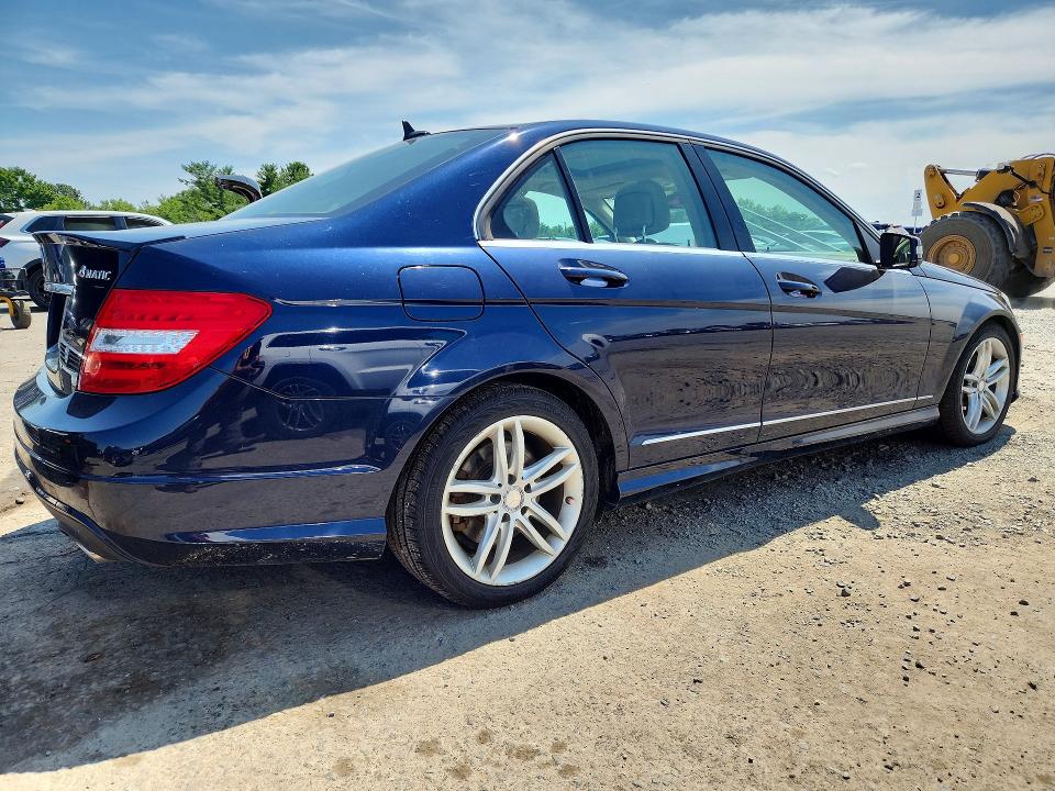 2014 Mercedes-benz C მანქანა იყიდება აუქციონზე, vin: WDDGF8AB0EG193167, აუქციონის ნომერი: 62704556
