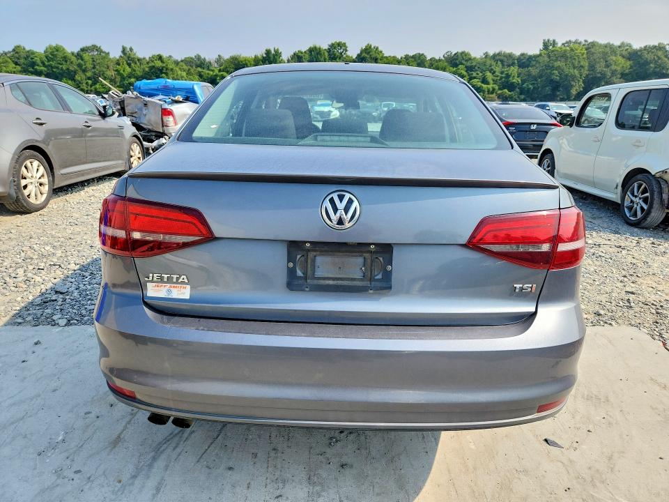 63099996 :رقم المزاد ، 3VW2B7AJ4HM212148 vin ، 2017 Volkswagen Jetta مزاد بيع