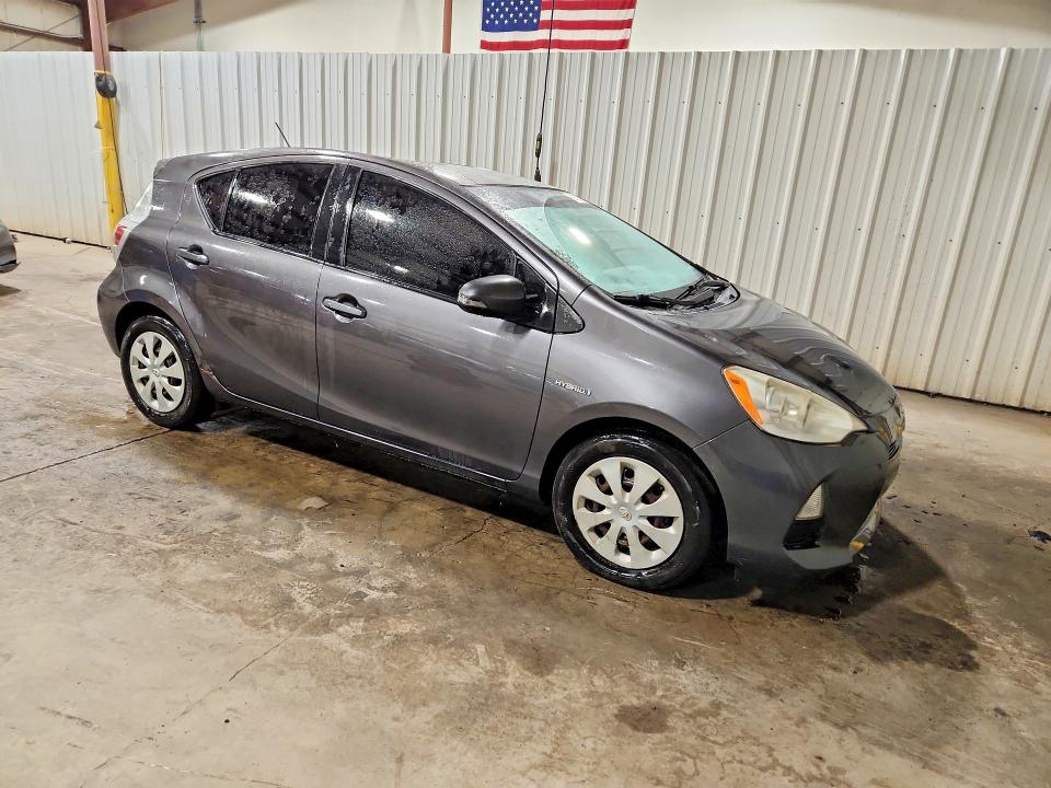 Продажа на аукционе авто 2012 Toyota Prius C, vin: JTDKDTB3XC1507220, номер лота: 61537836