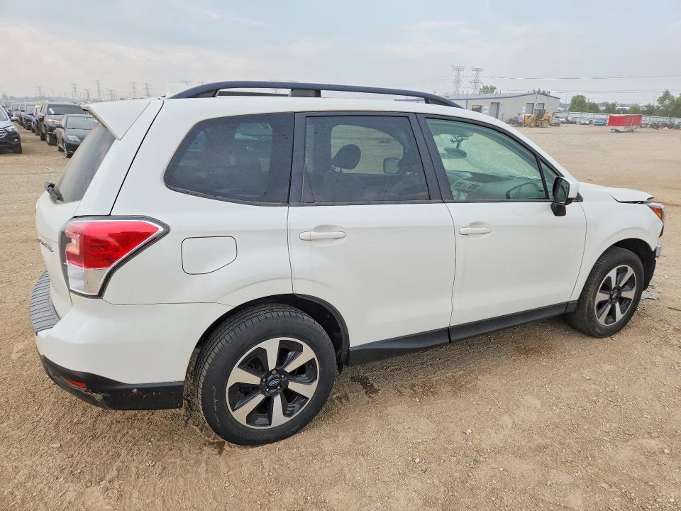 61149646 :رقم المزاد ، JF2SJAGC6JH477256 vin ، 2018 Subaru Forester مزاد بيع