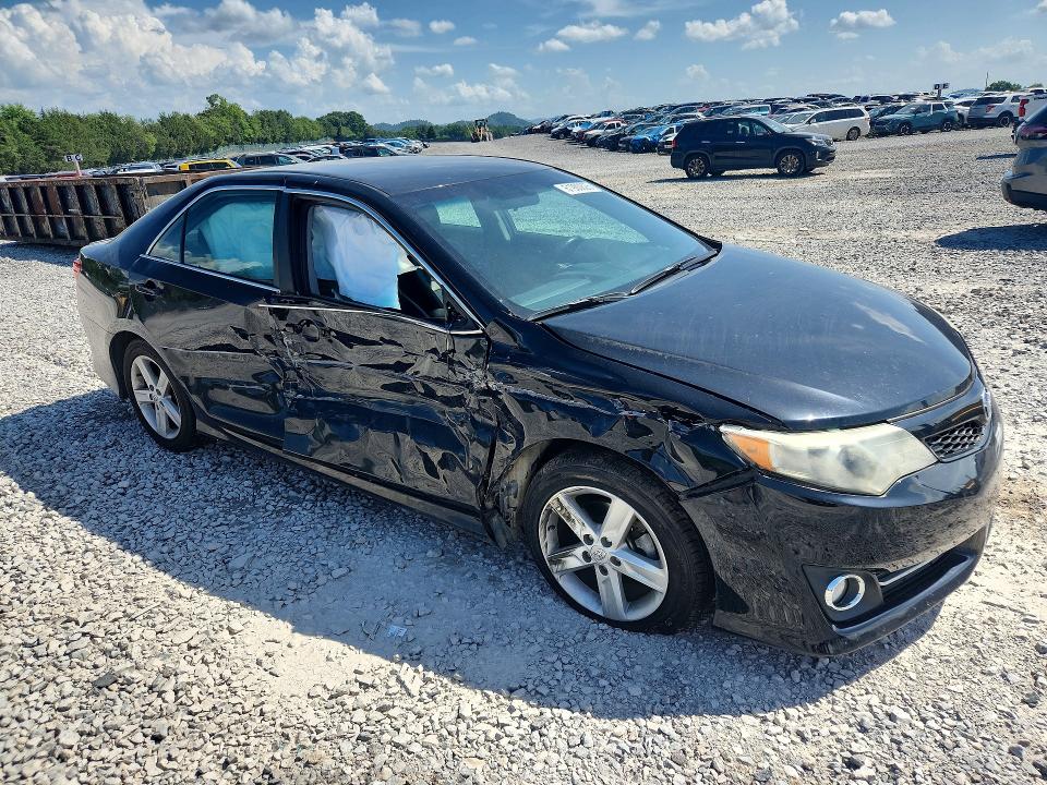 2014 Toyota Camry მანქანა იყიდება აუქციონზე, vin: 4T1BF1FK0EU826669, აუქციონის ნომერი: 61900826