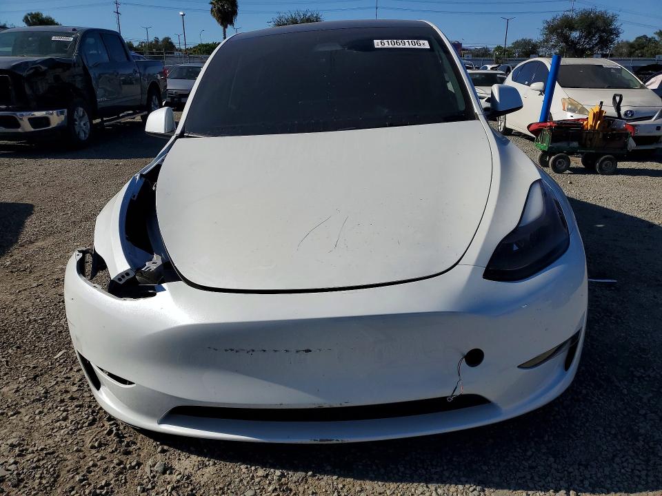 2024 Tesla Model Y მანქანა იყიდება აუქციონზე, vin: 7SAYGDEF4RF096154, აუქციონის ნომერი: 61069106