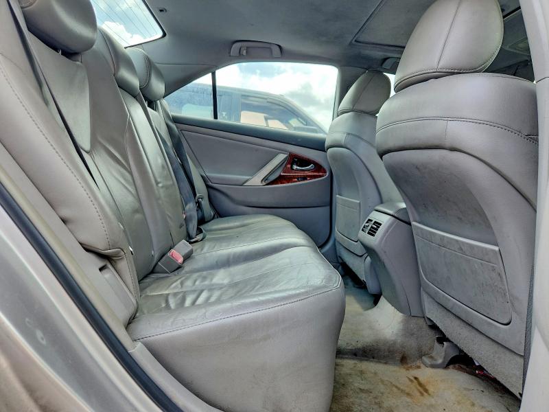 60413236 :رقم المزاد ، 4T1BK3EK6BU118124 vin ، 2011 Toyota Camry مزاد بيع