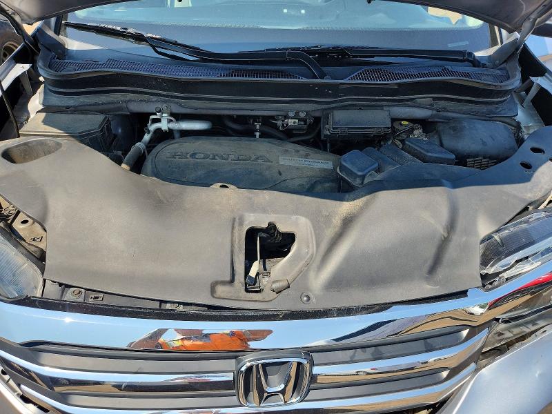 62609156 :رقم المزاد ، 5FNYF6H57JB036307 vin ، 2018 Honda Pilot مزاد بيع