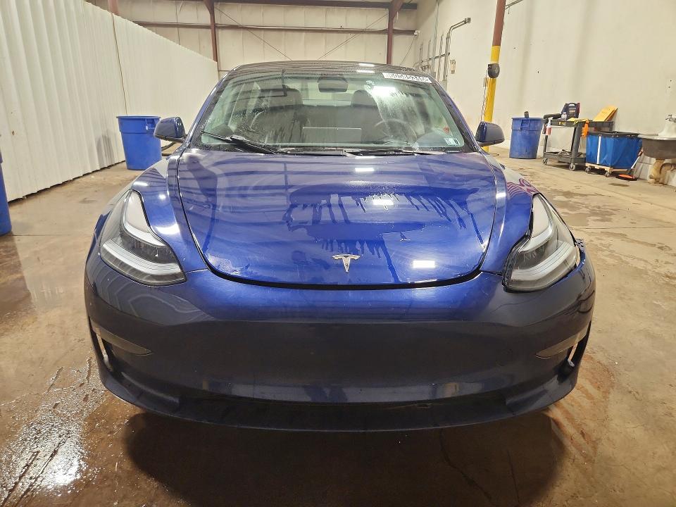 60585346 :رقم المزاد ، 5YJ3E1EA4NF368938 vin ، 2022 Tesla Model 3 مزاد بيع