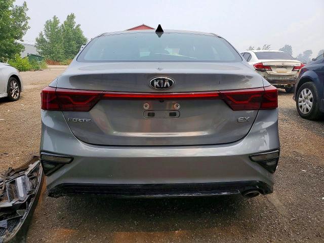 2021 Kia Forte მანქანა იყიდება აუქციონზე, vin: 3KPF54AD0ME327354, აუქციონის ნომერი: 53086606
