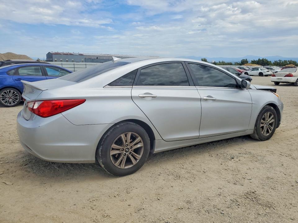 61939306 :رقم المزاد ، 5NPEB4AC0DH771969 vin ، 2013 Hyundai Sonata مزاد بيع