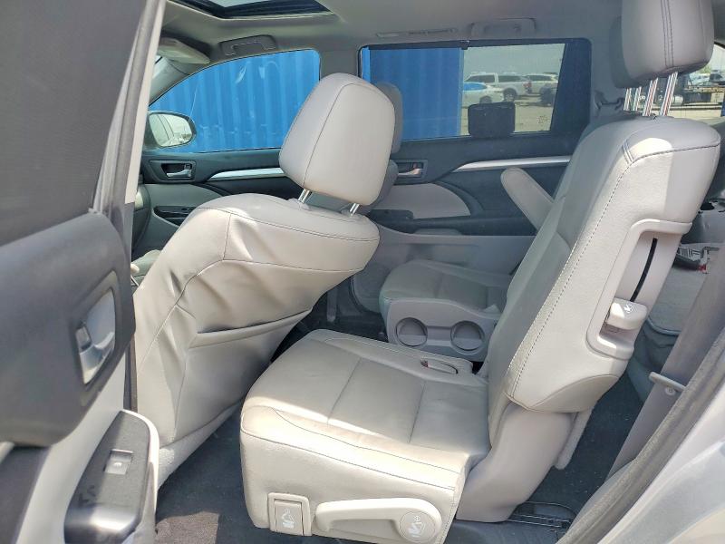 2016 Toyota Highlander მანქანა იყიდება აუქციონზე, vin: 5TDKKRFH8GS164074, აუქციონის ნომერი: 60142416