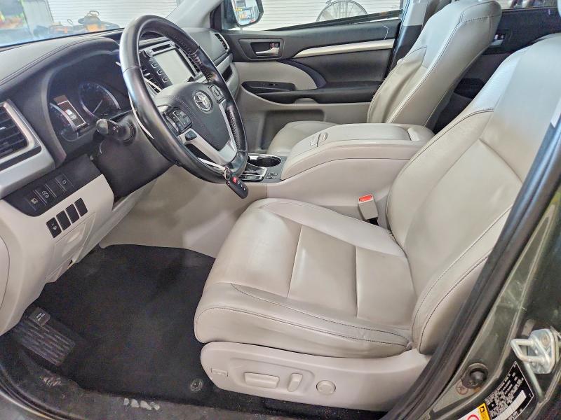 2019 Toyota Highlander მანქანა იყიდება აუქციონზე, vin: 5TDJZRFH7KS979592, აუქციონის ნომერი: 60074496