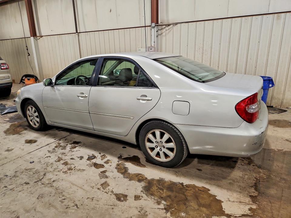 2004 Toyota Camry მანქანა იყიდება აუქციონზე, vin: 4T1BF30K74U580254, აუქციონის ნომერი: 62050216
