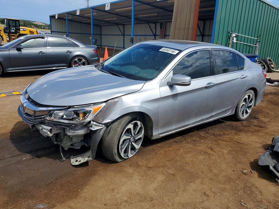 60460746 :رقم المزاد ، 1HGCR3F85HA035240 vin ، 2017 Honda Accord مزاد بيع