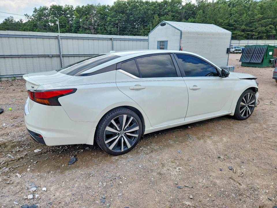 85988945 :رقم المزاد ، 1N4BL4CV2MN370735 vin ، 2021 Nissan Altima مزاد بيع