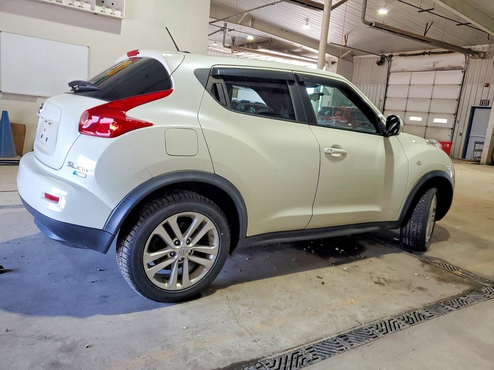 60610706 :رقم المزاد ، JN8AF5MV2CT108102 vin ، 2012 Nissan Juke مزاد بيع