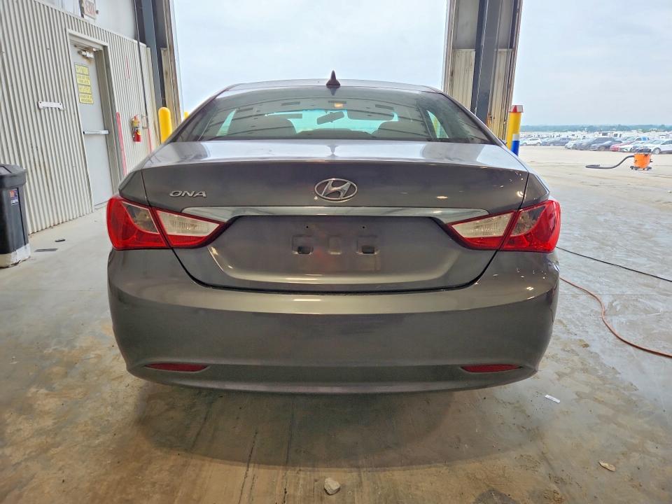61961226 :رقم المزاد ، 5NPEB4AC5BH184695 vin ، 2011 Hyundai Sonata مزاد بيع