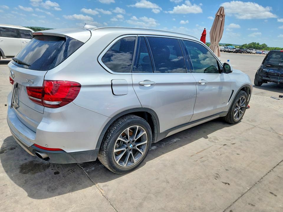 97685045 :رقم المزاد ، 5UXKR2C30H0U23431 vin ، 2017 Bmw X5 مزاد بيع